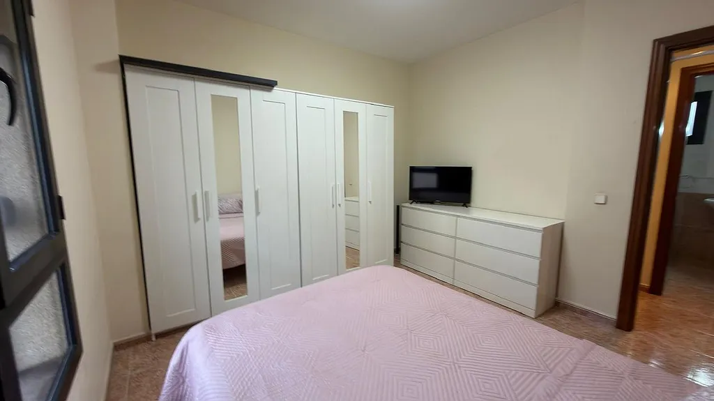 Piso en venta en Avenida Primero de Mayo, 59