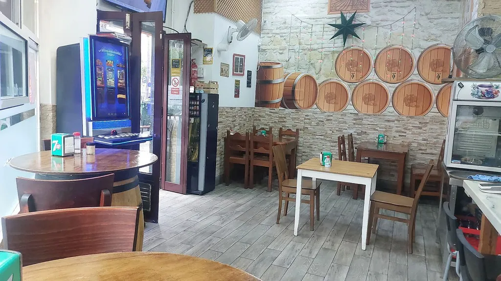 Bar, cafetería en venta en Avenida José Mesa y López, 74