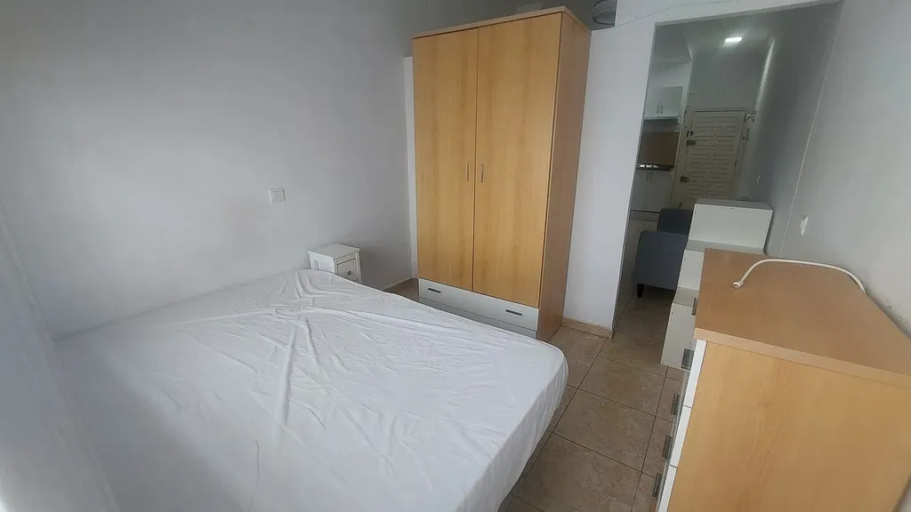 Alquiler de estudio en Calle José Franchy Roca, 35