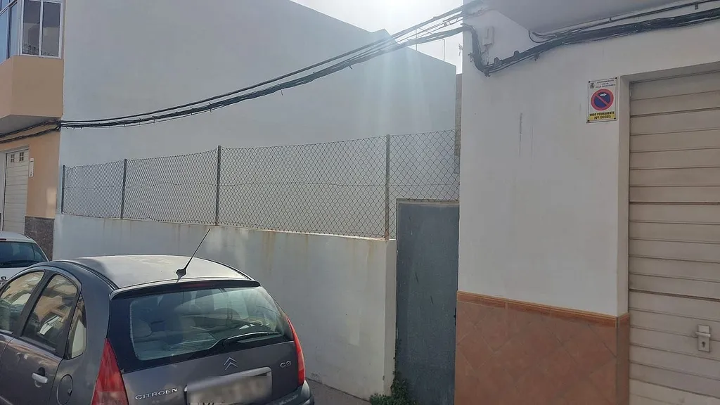 Terreno en venta en Calle Tauro, 67
