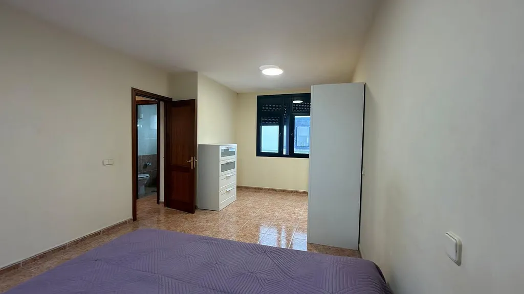 Piso en venta en Avenida Primero de Mayo, 59