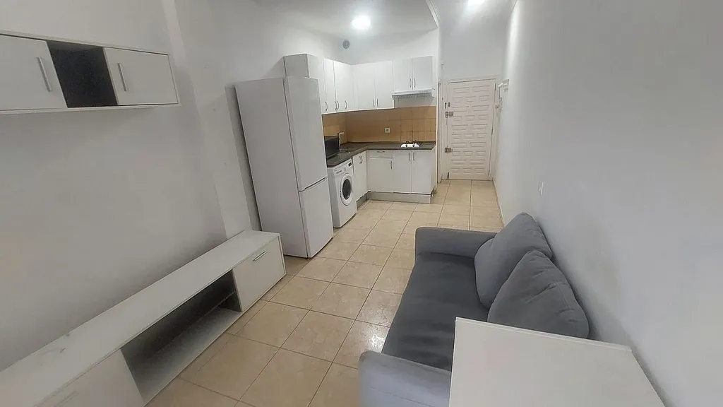 Alquiler de estudio en Calle José Franchy Roca, 35