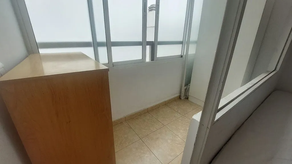 Alquiler de estudio en Calle José Franchy Roca, 35